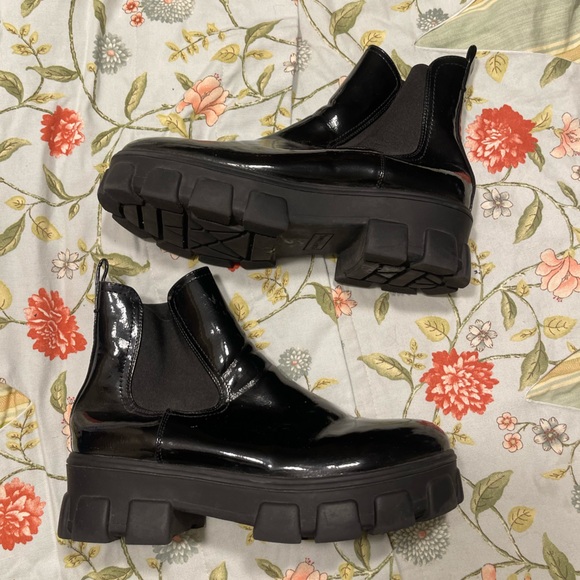 UnionBay Patent Leather Black Boots - Picture 1 of 14